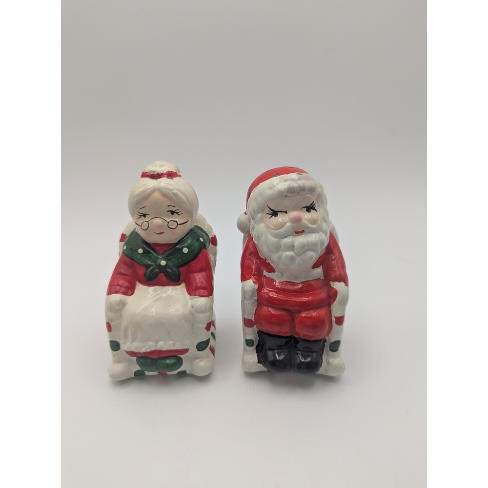 Vtg Ceramic Santa Claus Mrs‎ Claus Salt and Pepper Shakers Christmas 3.5" Tall